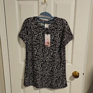 Black & White Floral Short-Sleeve Blouse